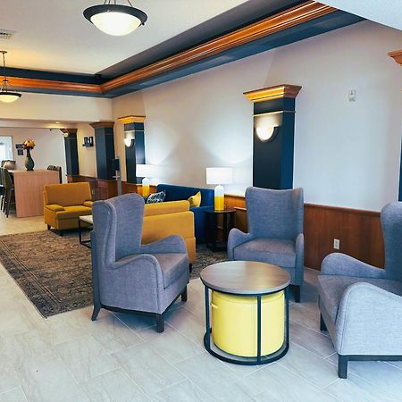 Comfort Inn & Suites Sheboygan I-43 Екстер'єр фото