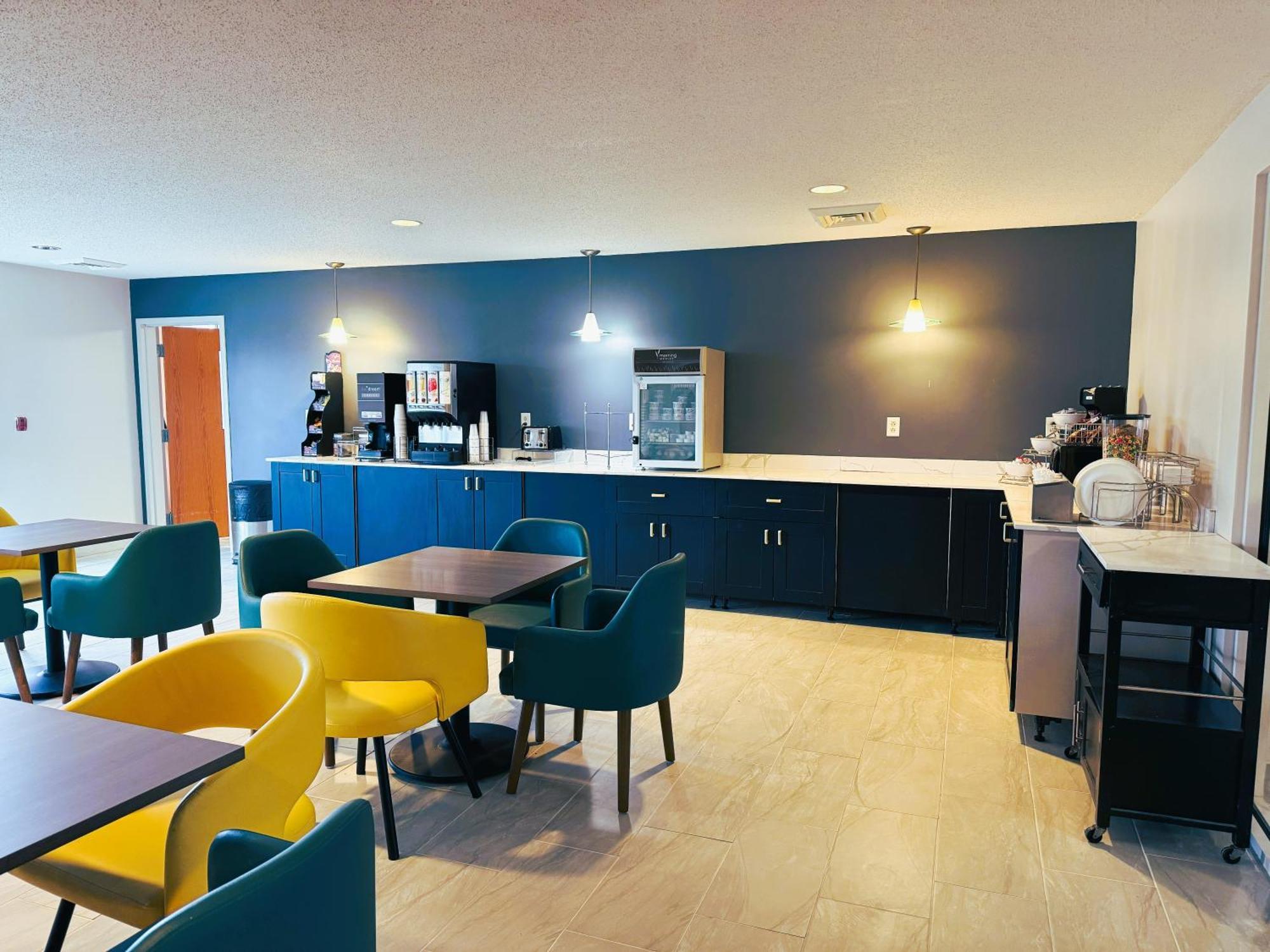 Comfort Inn & Suites Sheboygan I-43 Екстер'єр фото