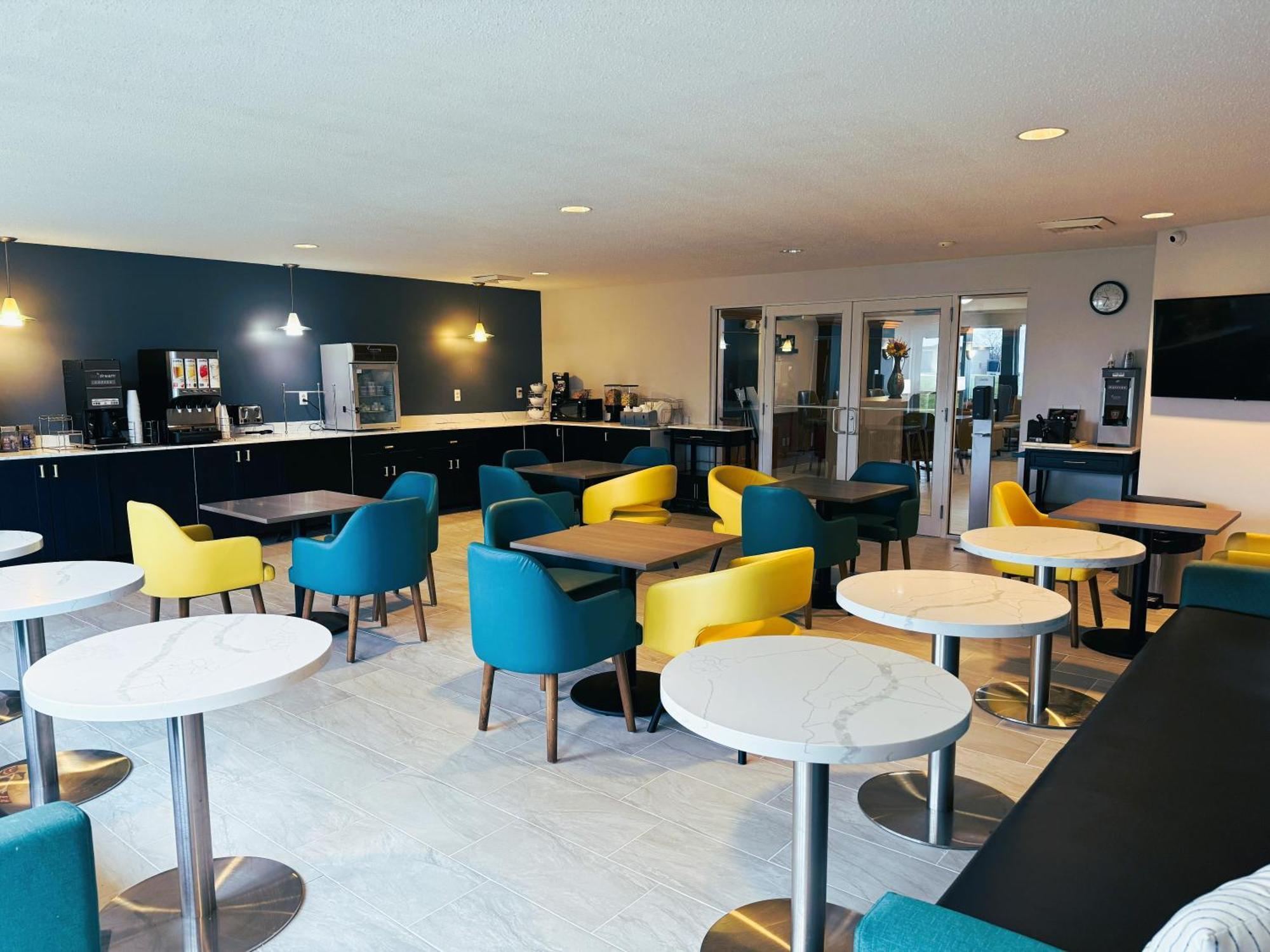 Comfort Inn & Suites Sheboygan I-43 Екстер'єр фото
