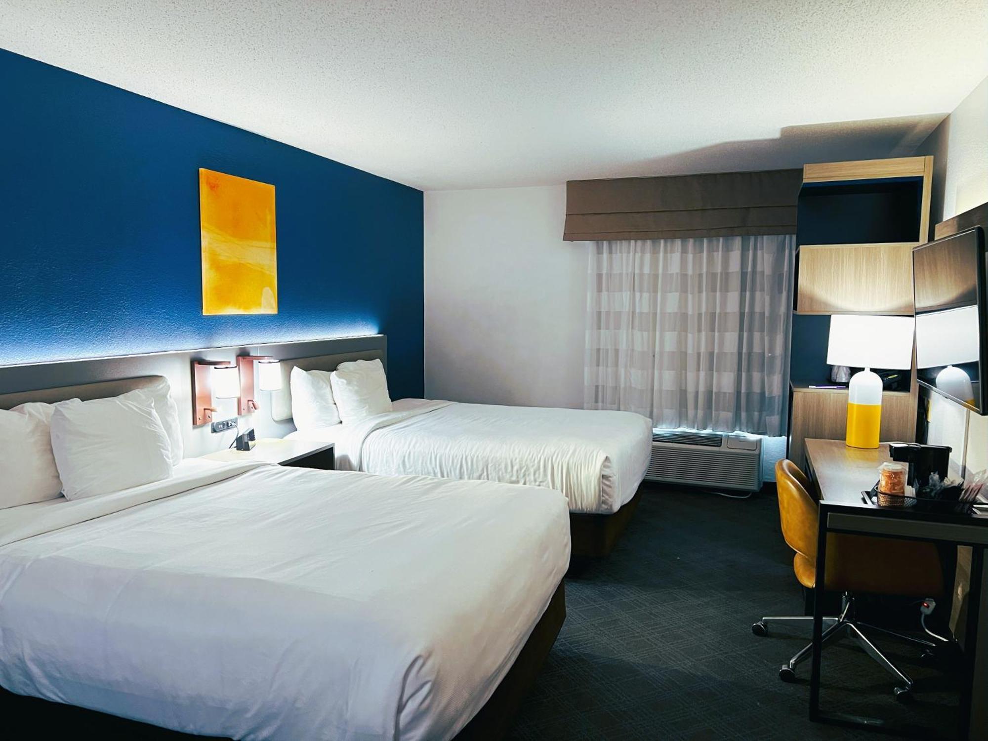 Comfort Inn & Suites Sheboygan I-43 Екстер'єр фото