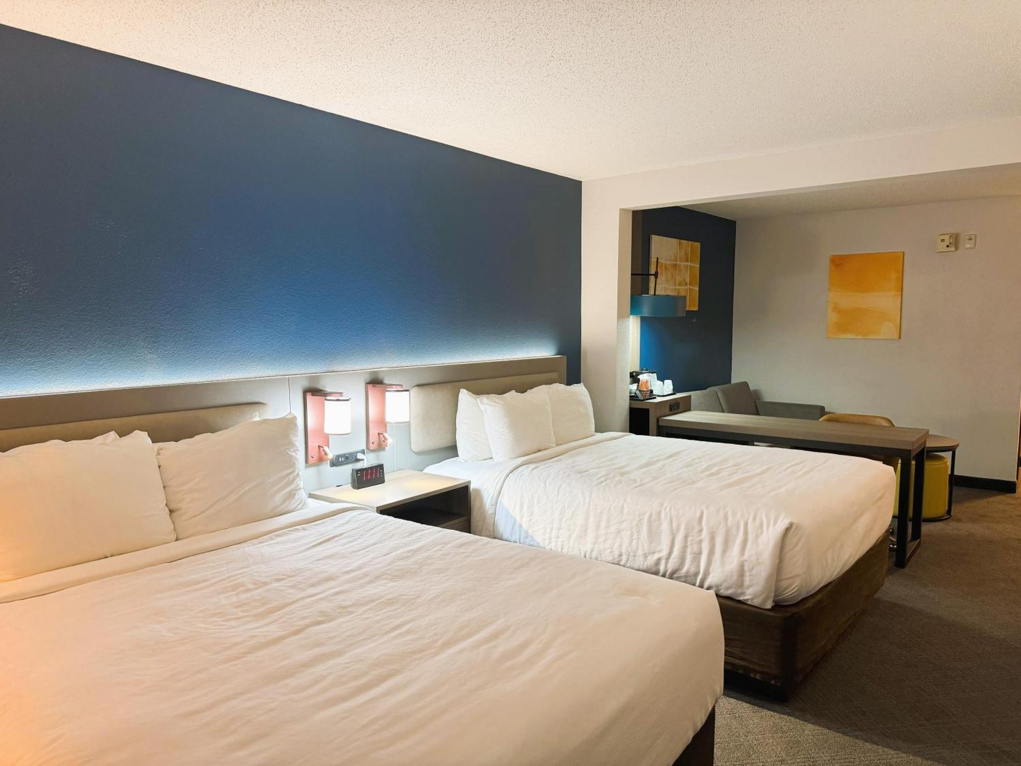 Comfort Inn & Suites Sheboygan I-43 Екстер'єр фото