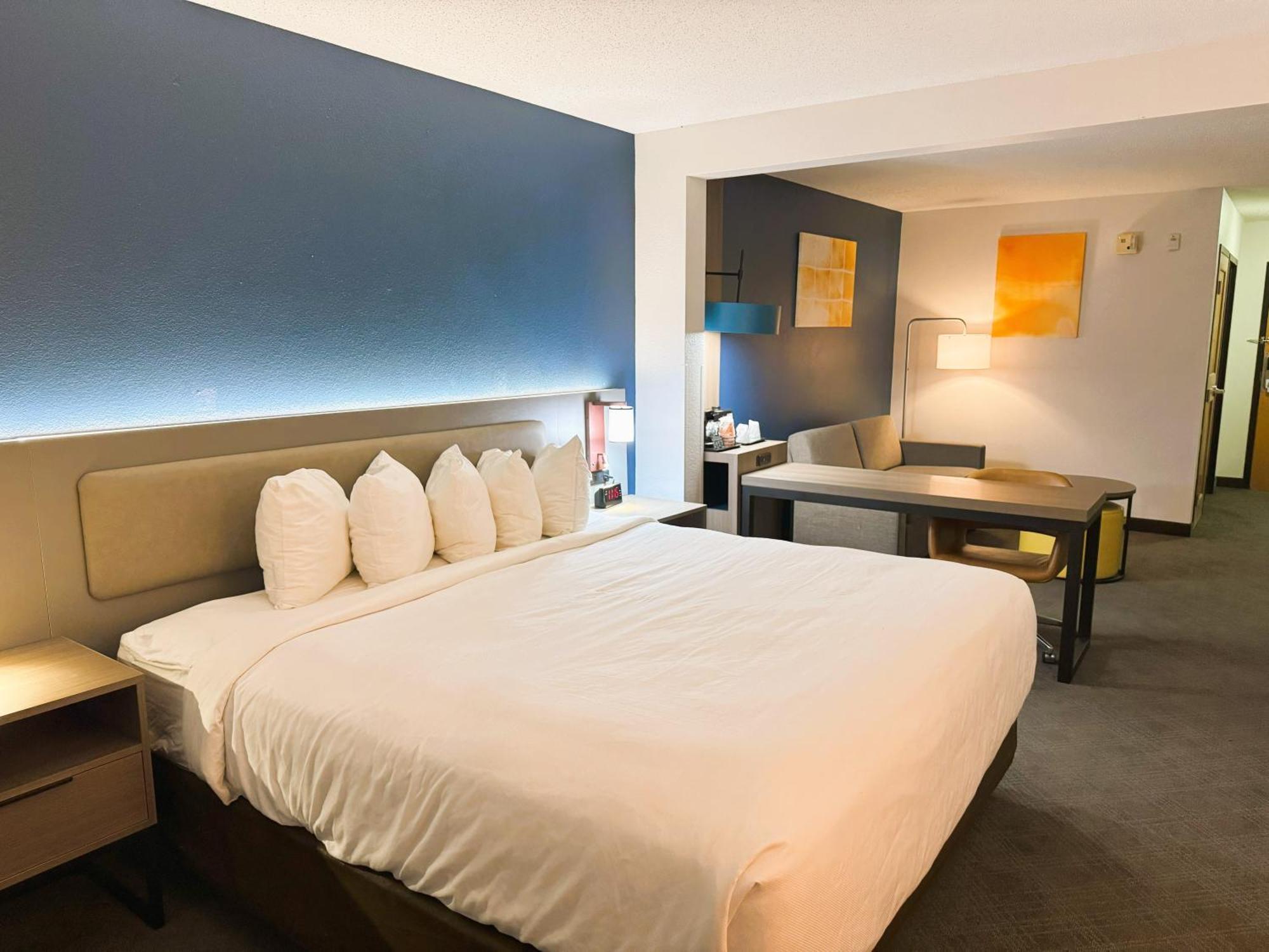 Comfort Inn & Suites Sheboygan I-43 Екстер'єр фото