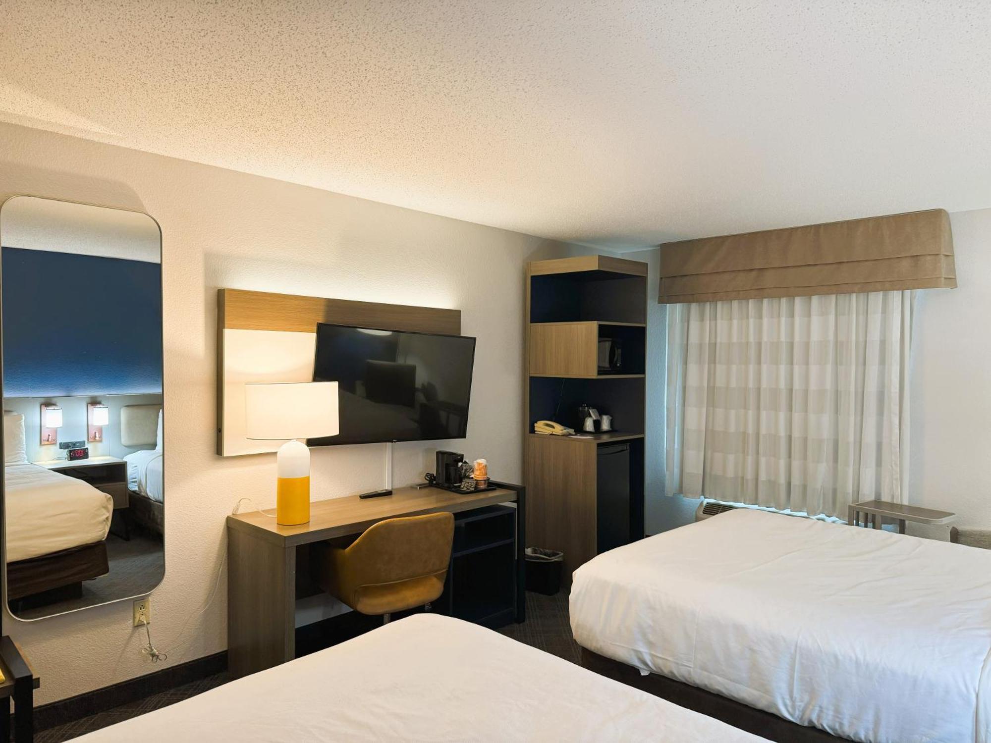 Comfort Inn & Suites Sheboygan I-43 Екстер'єр фото
