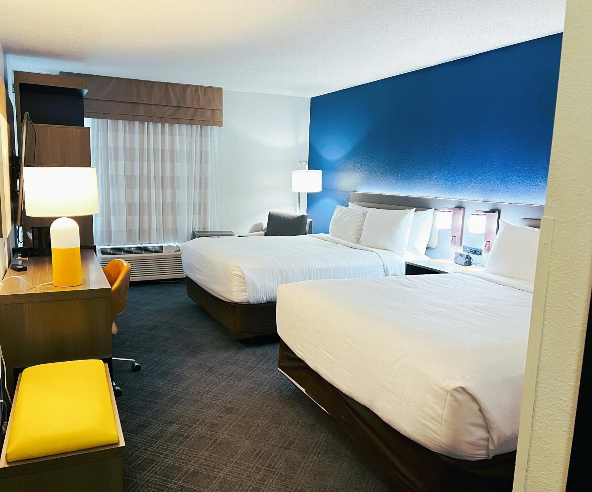 Comfort Inn & Suites Sheboygan I-43 Екстер'єр фото