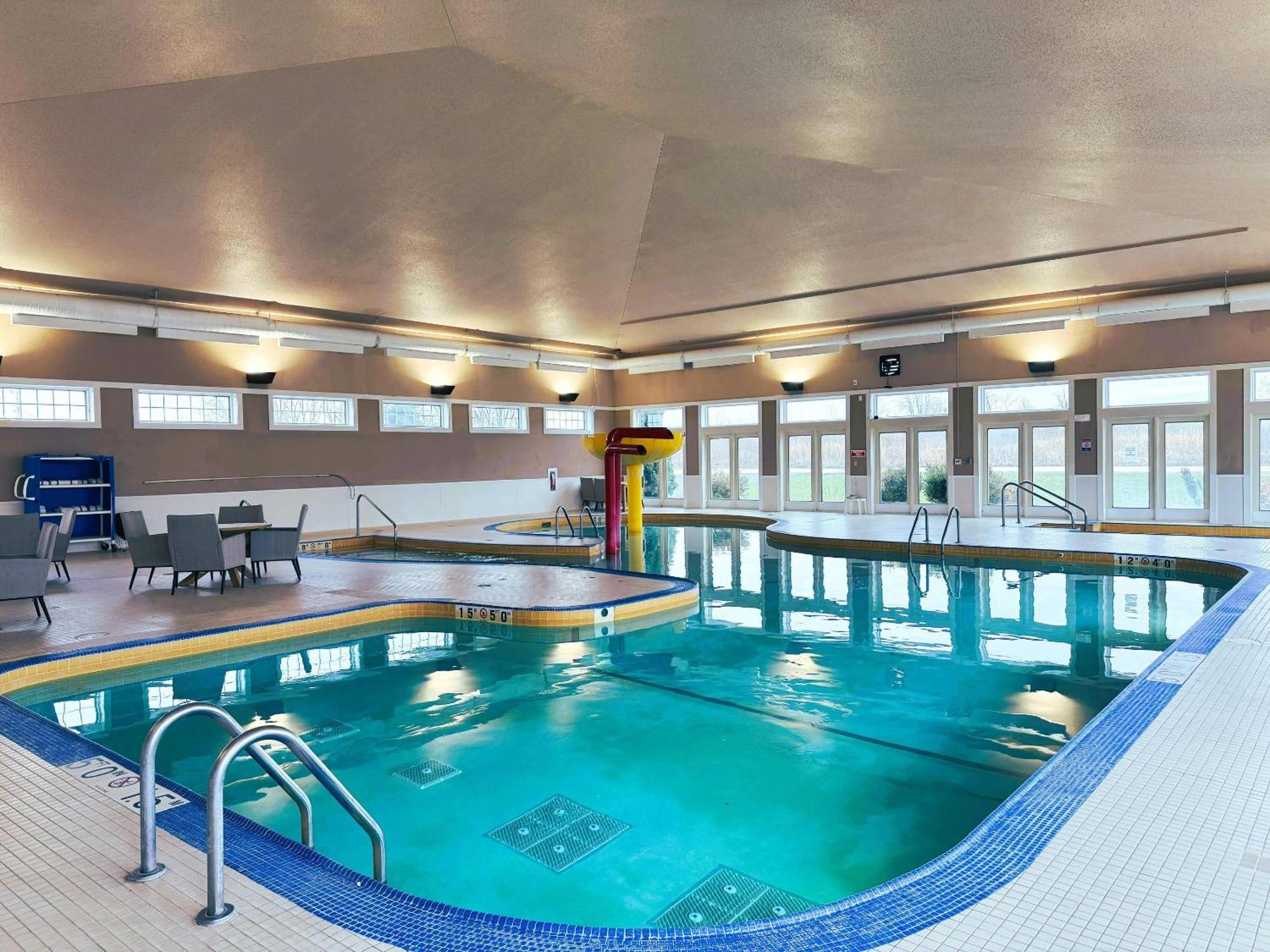 Comfort Inn & Suites Sheboygan I-43 Екстер'єр фото