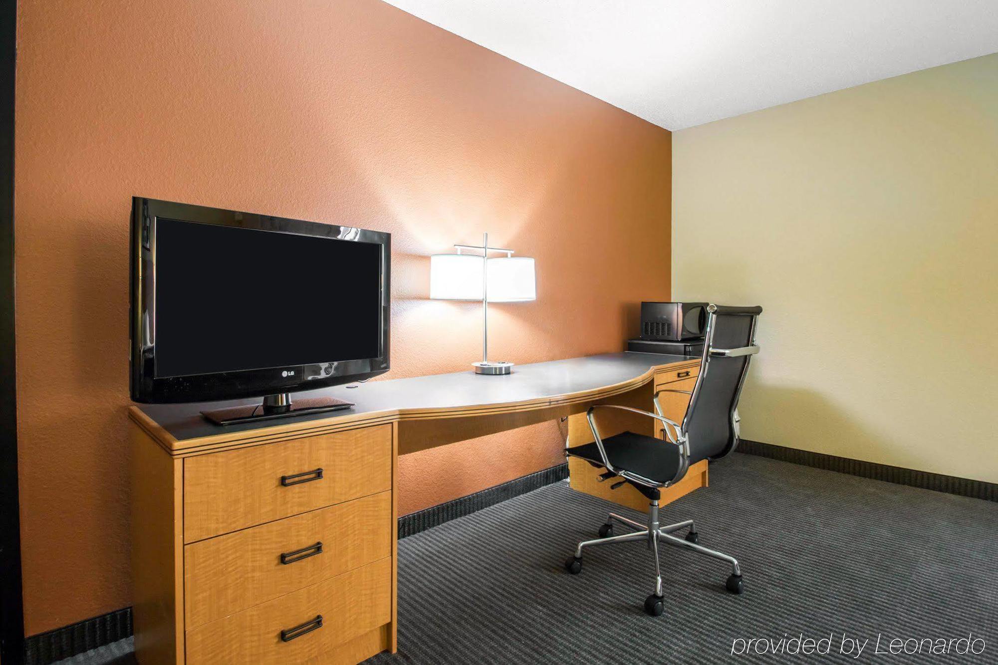 Comfort Inn & Suites Sheboygan I-43 Екстер'єр фото